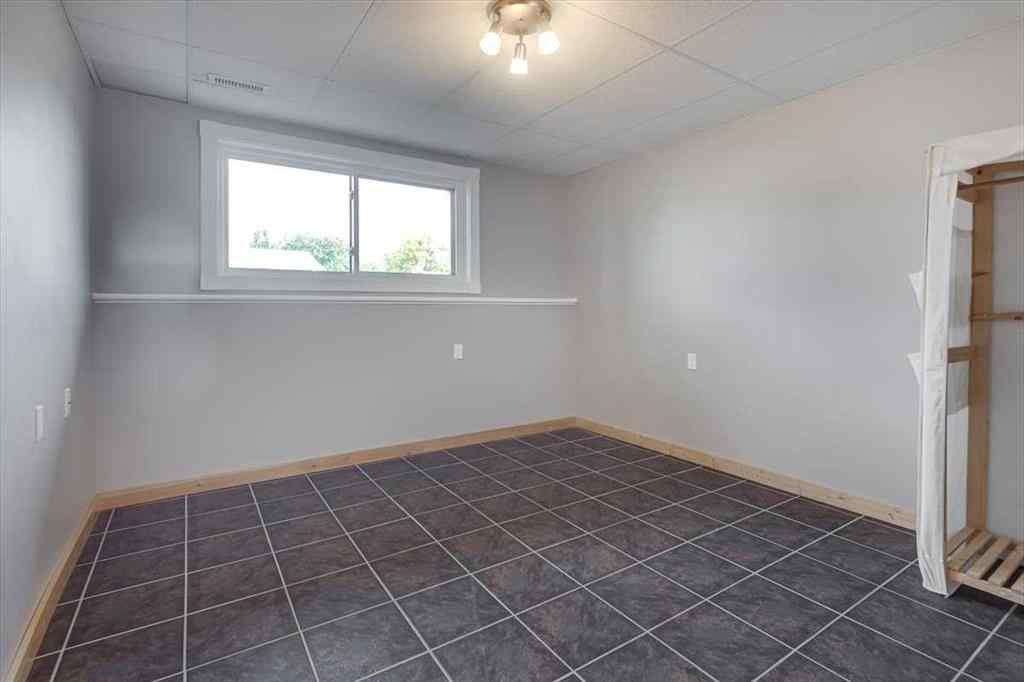 MLS® A2258318 - 5607 48 Avenue  in Downtown Lacombe Lacombe, Residential