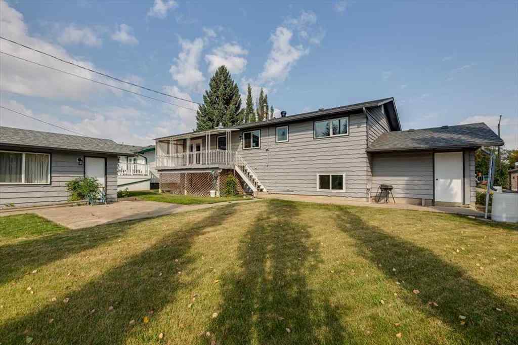 MLS® A2258318 - 5607 48 Avenue  in Downtown Lacombe Lacombe, Residential
