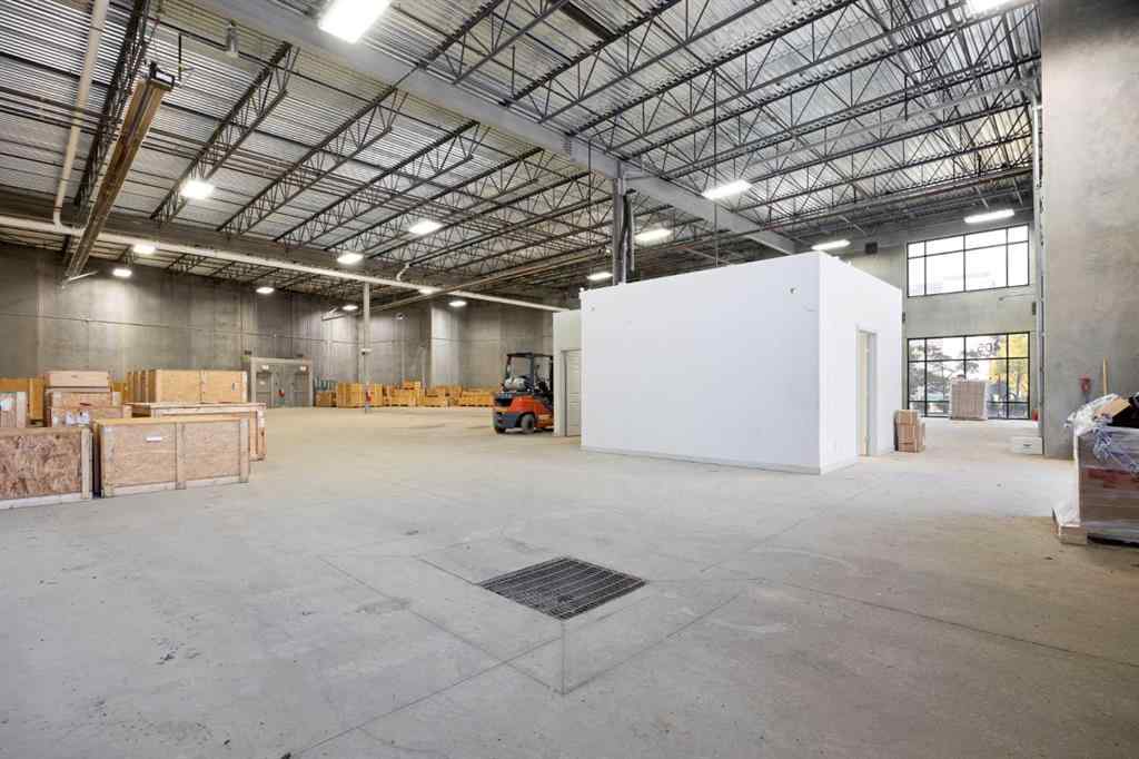 MLS® A2258325 - Unit #101 & 102 405 TaigaNova Crescent  in Taiga Nova Eco-Industrial Park Fort McMurray, Commercial
