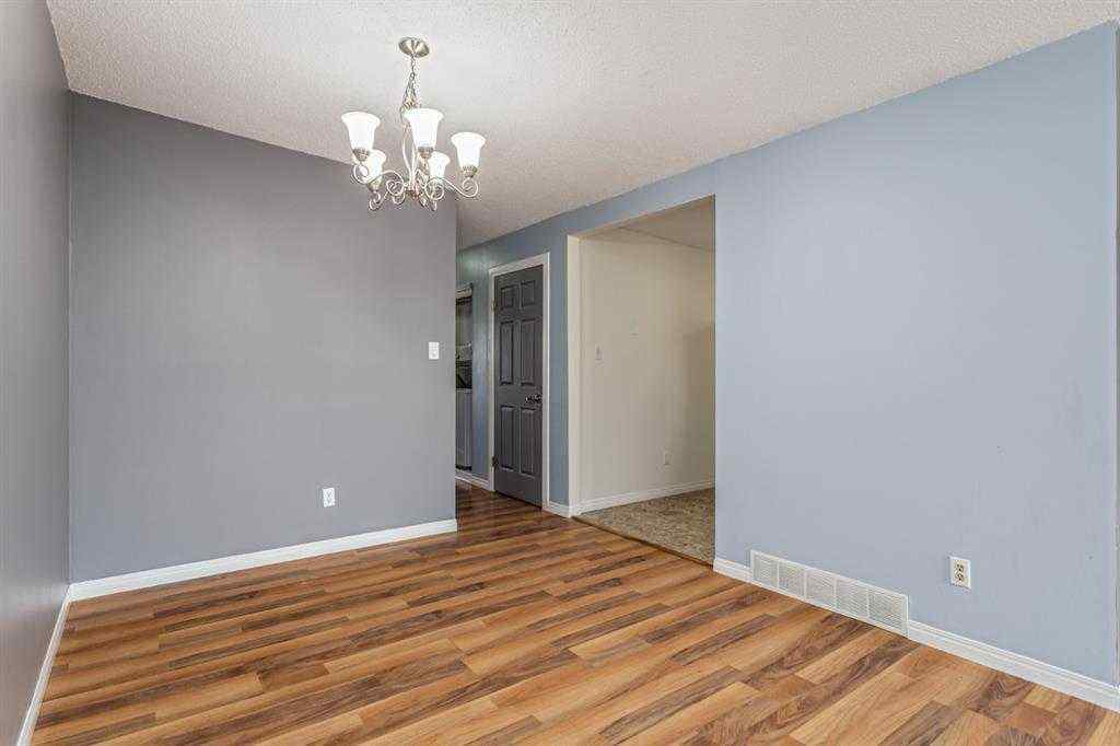 MLS® A2258331 - 5607 4 Street SW in Windsor Park Calgary, Residential