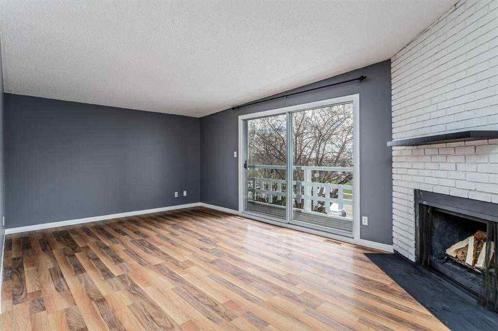 MLS® A2258331 - 5607 4 Street SW in Windsor Park Calgary, Residential