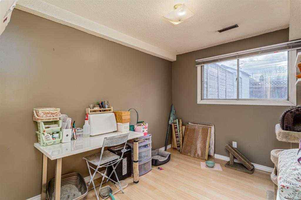 MLS® A2258331 - 5607 4 Street SW in Windsor Park Calgary, Residential