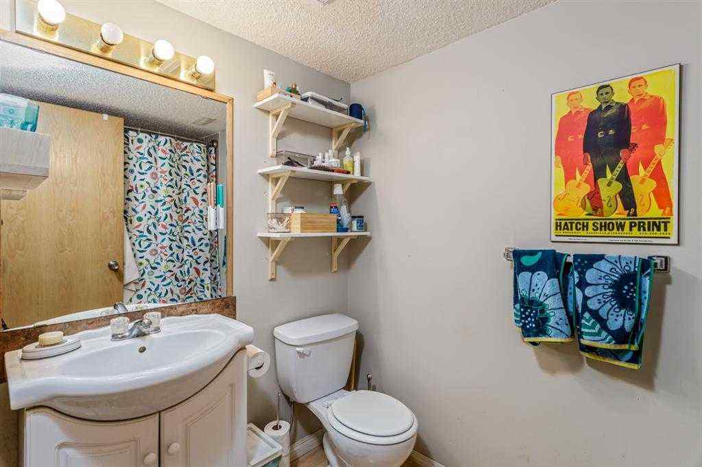 MLS® A2258331 - 5607 4 Street SW in Windsor Park Calgary, Residential