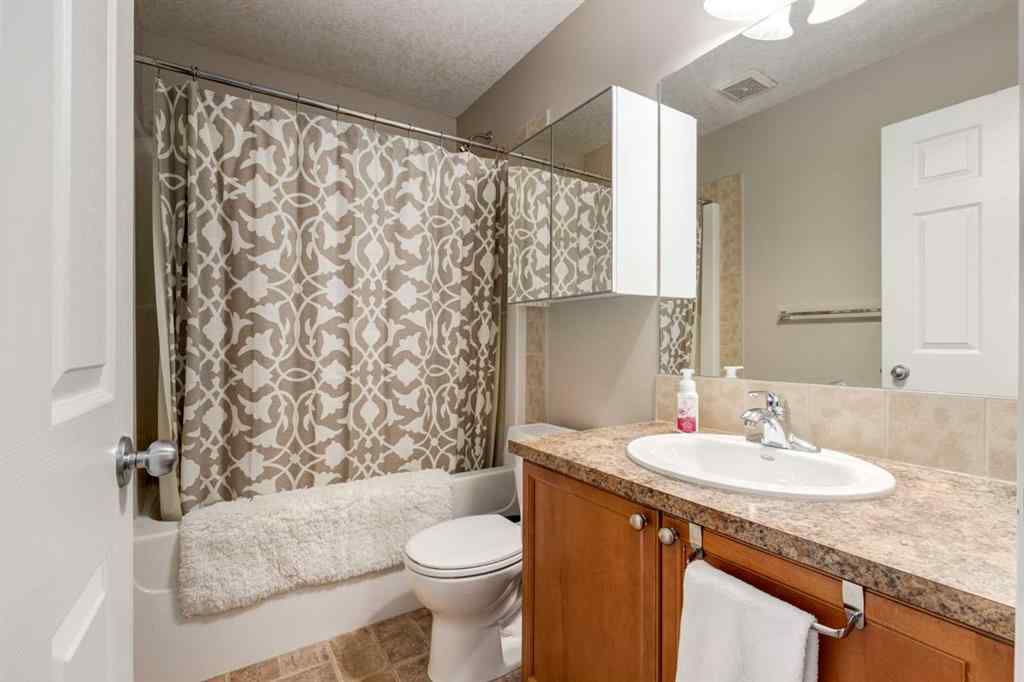 MLS® A2258332 - 32 Evanscove Heights NW in Evanston Calgary, Residential