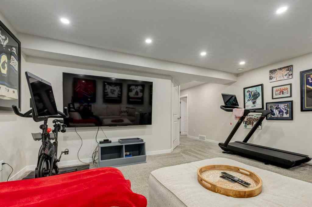 MLS® A2258332 - 32 Evanscove Heights NW in Evanston Calgary, Residential