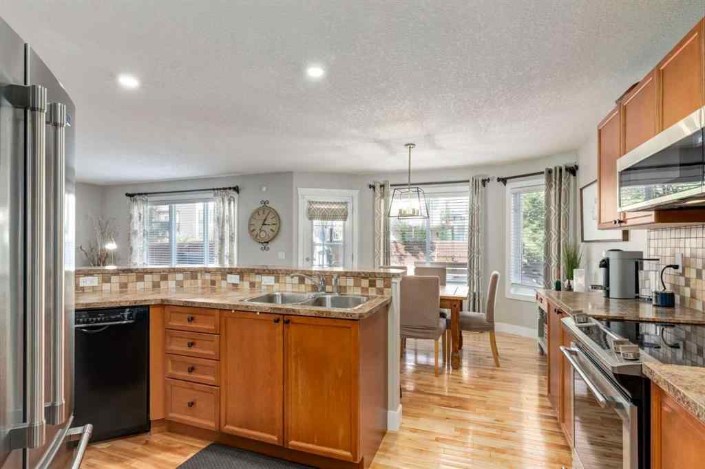 MLS® A2258332 - 32 Evanscove Heights NW in Evanston Calgary, Residential