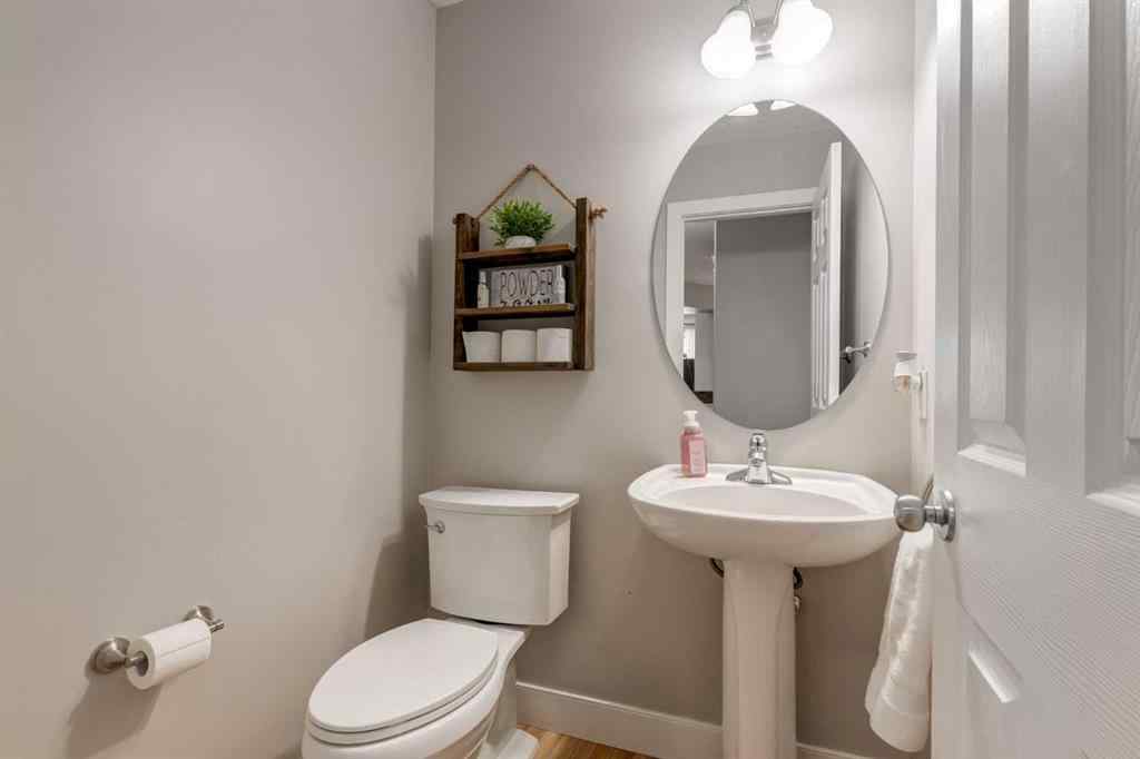 MLS® A2258332 - 32 Evanscove Heights NW in Evanston Calgary, Residential