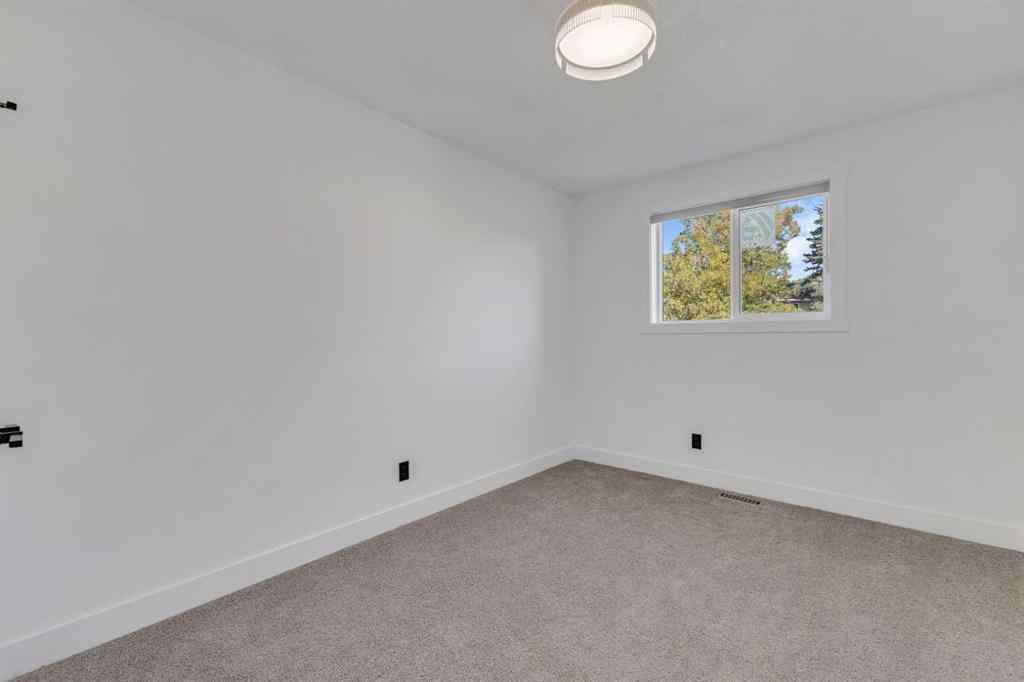 MLS® A2258338 - 268 Deersaxon Circle SE in Deer Run Calgary, Residential