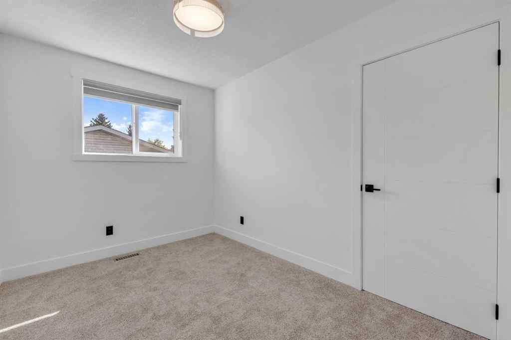 MLS® A2258338 - 268 Deersaxon Circle SE in Deer Run Calgary, Residential