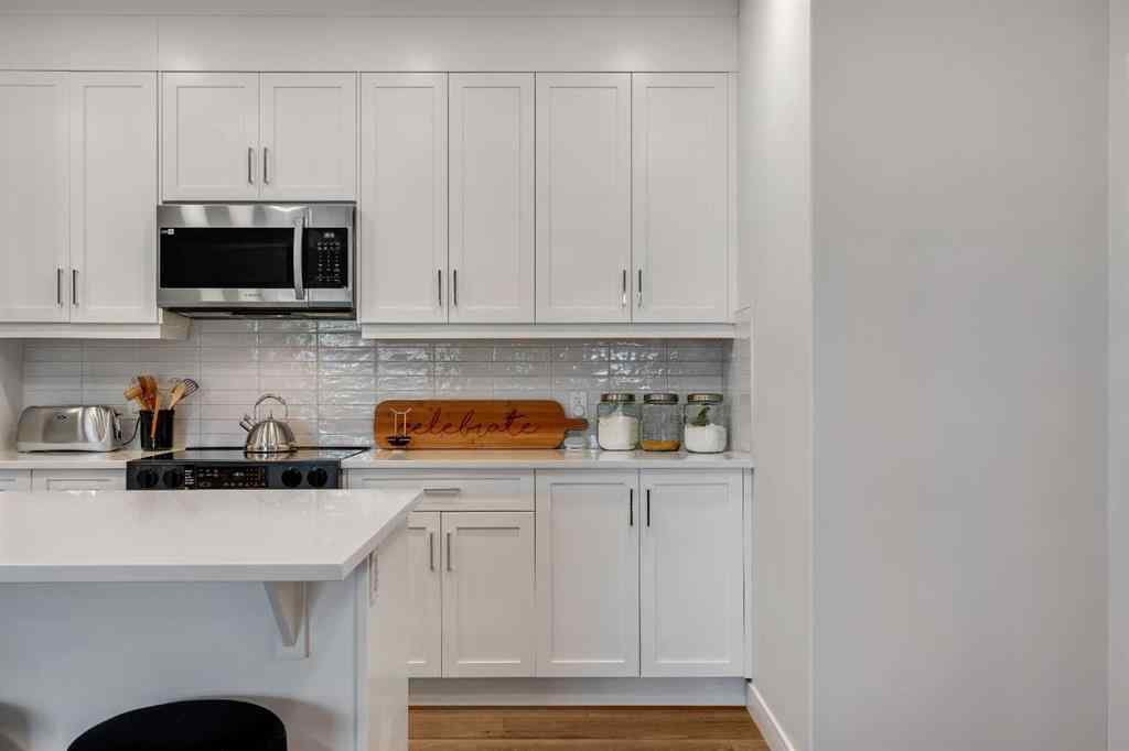 MLS® A2258339 - Unit #112 125 Wolf Hollow Crescent SE in Wolf Willow Calgary, Residential