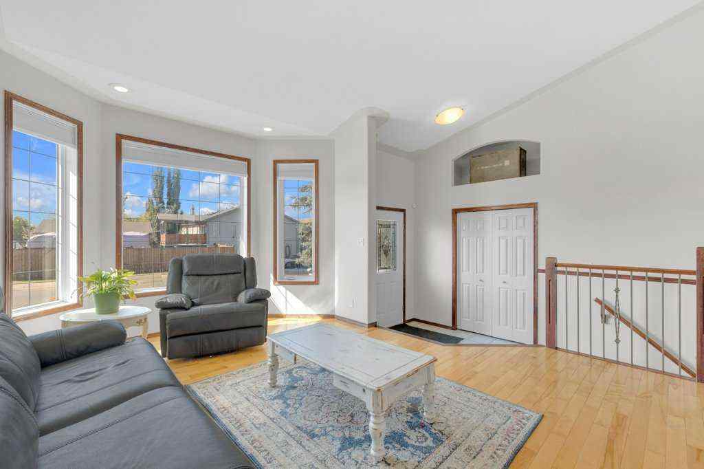 MLS® A2258340 - 66 Hallgren Drive  in Hewlett Park Sylvan Lake, Residential