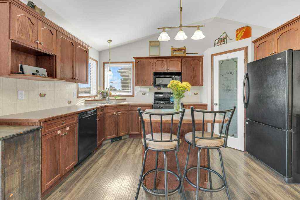 MLS® A2258340 - 66 Hallgren Drive  in Hewlett Park Sylvan Lake, Residential