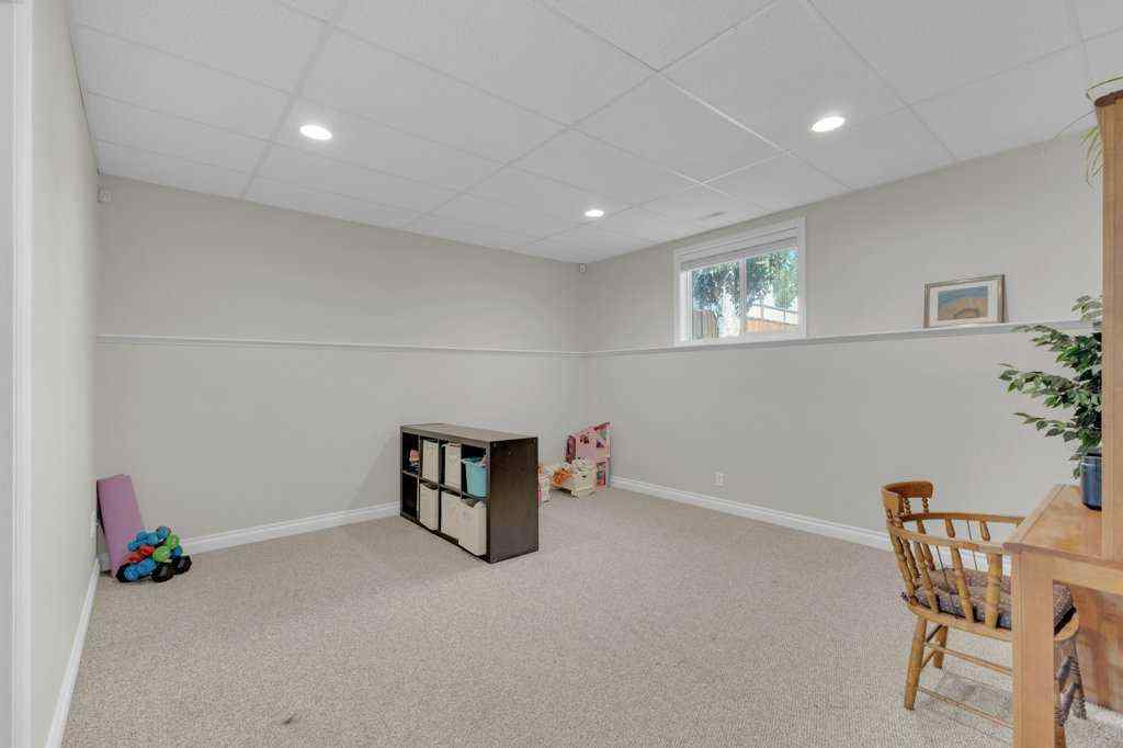 MLS® A2258340 - 66 Hallgren Drive  in Hewlett Park Sylvan Lake, Residential