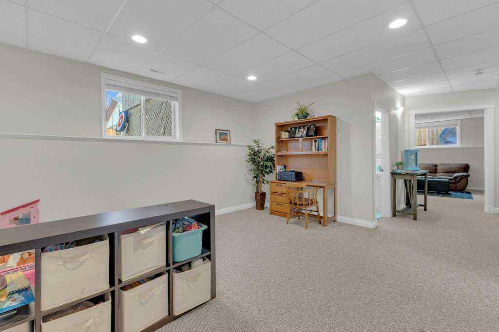 MLS® A2258340 - 66 Hallgren Drive  in Hewlett Park Sylvan Lake, Residential