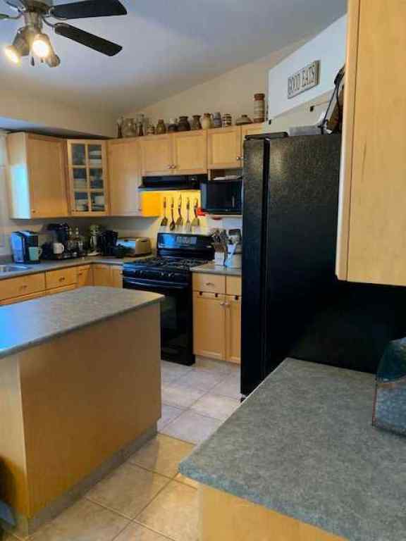 MLS® A2258341 - 8810 126 Avenue  in Crystal Lake Estates Grande Prairie, Rental