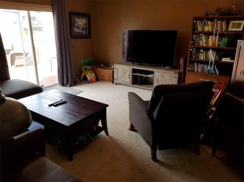 MLS® A2258341 - 8810 126 Avenue  in Crystal Lake Estates Grande Prairie, Rental