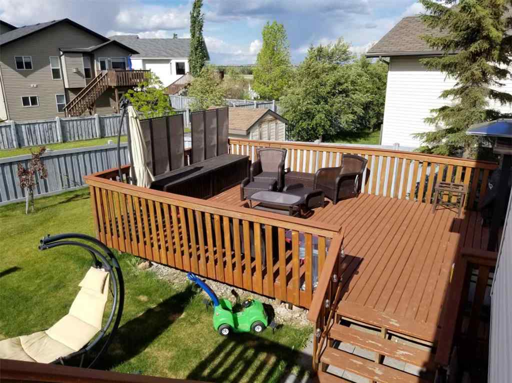 MLS® A2258341 - 8810 126 Avenue  in Crystal Lake Estates Grande Prairie, Rental
