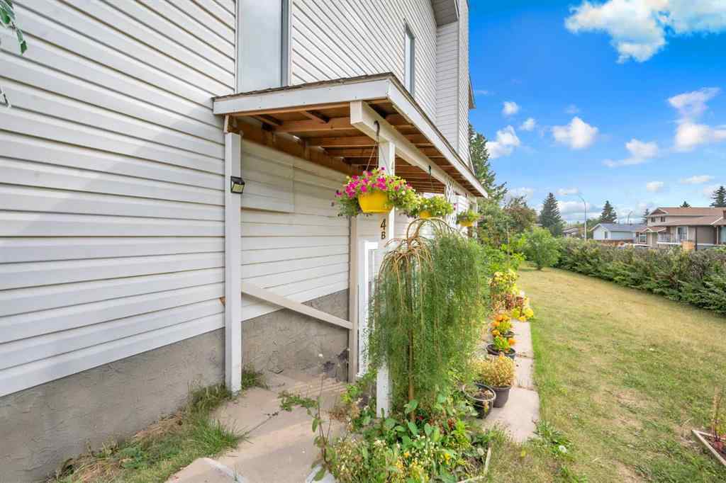 MLS® A2258343 - 4 Fallingworth Bay NE in Falconridge Calgary, Residential