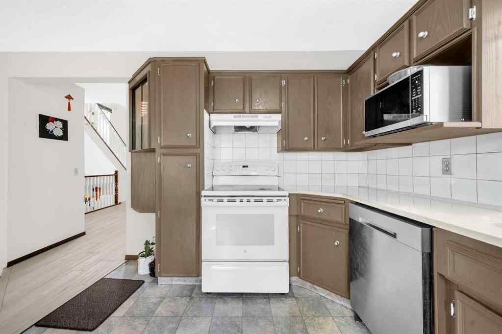 MLS® A2258343 - 4 Fallingworth Bay NE in Falconridge Calgary, Residential