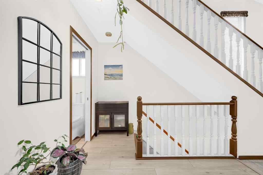 MLS® A2258343 - 4 Fallingworth Bay NE in Falconridge Calgary, Residential