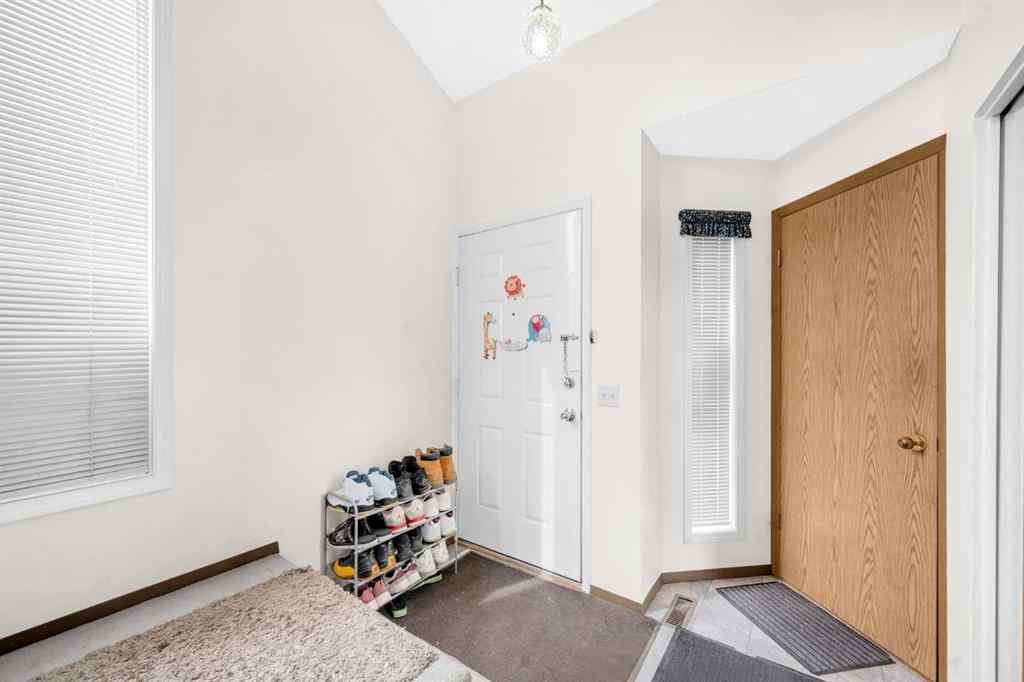 MLS® A2258343 - 4 Fallingworth Bay NE in Falconridge Calgary, Residential