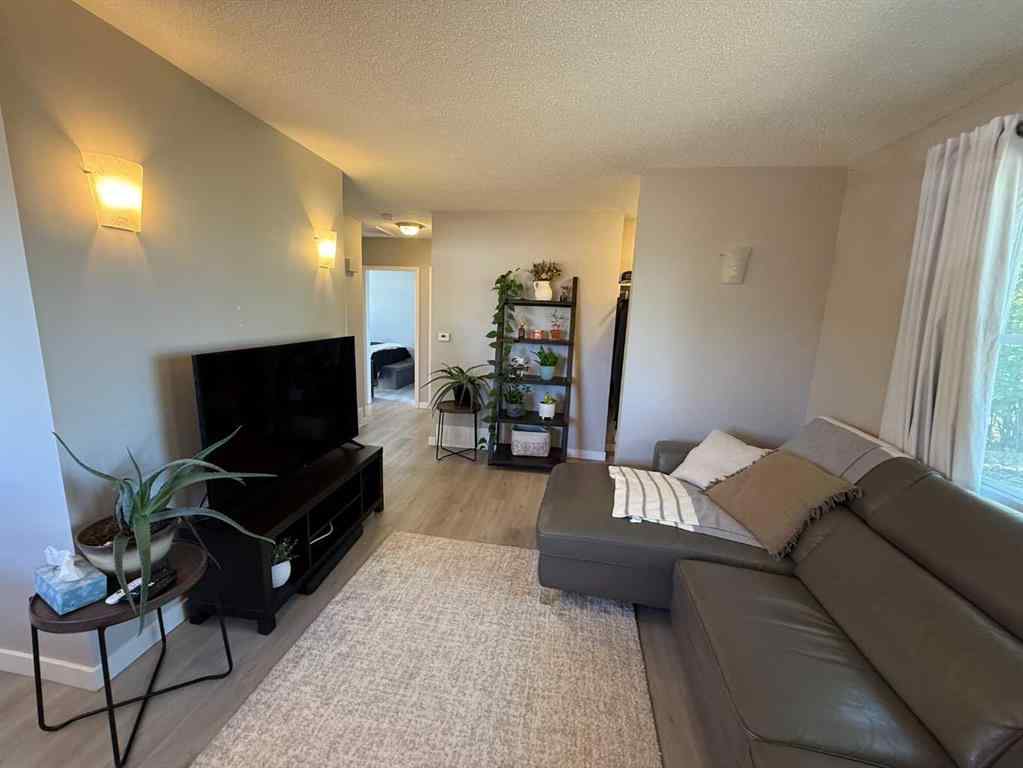 MLS® A2258346 - 5047 51 Street  in NONE Mannville, Residential