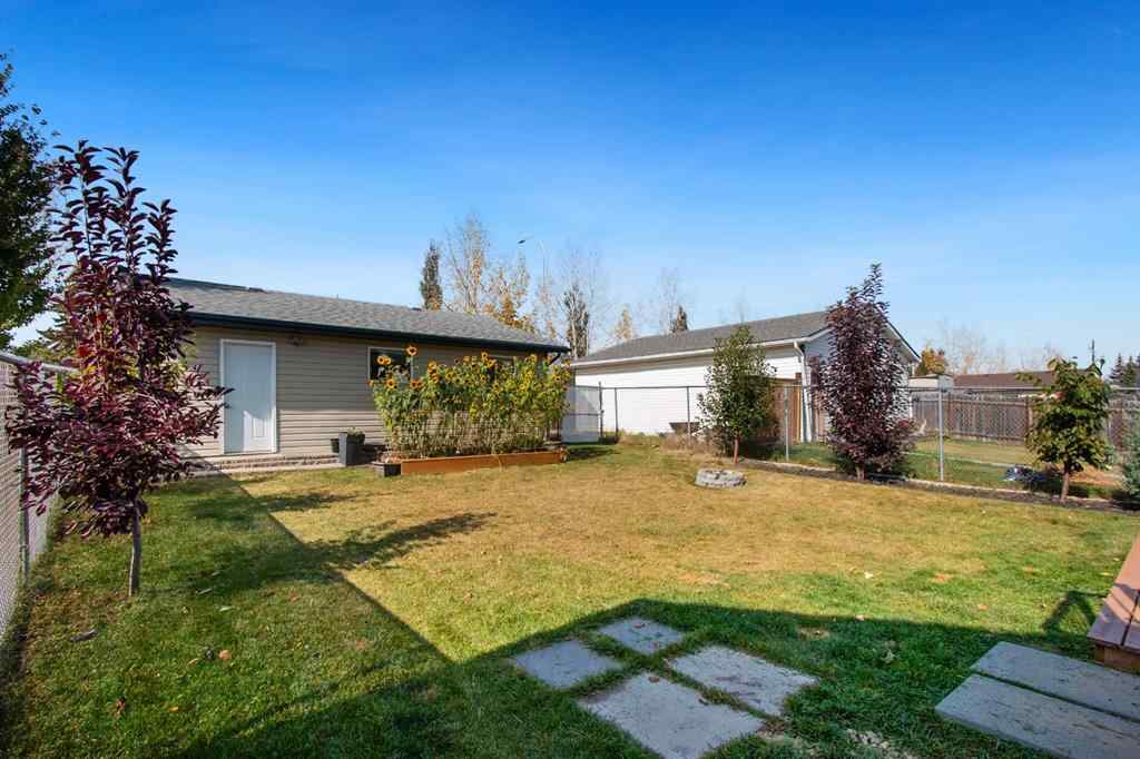 MLS® A2258351 - 40 Douglas Close  in Park Place Penhold, Residential