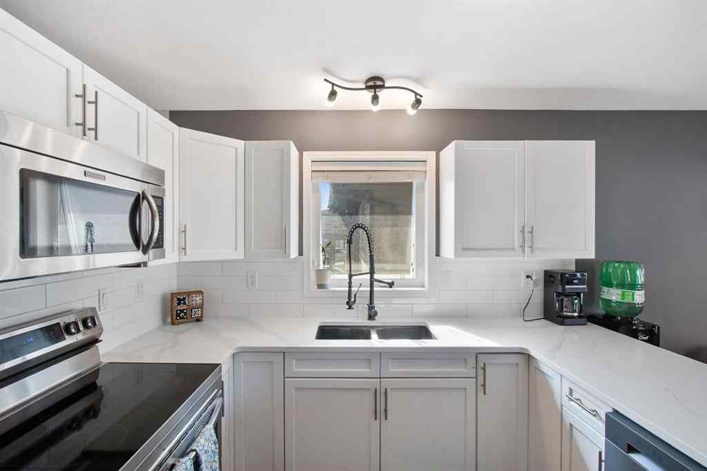 MLS® A2258351 - 40 Douglas Close  in Park Place Penhold, Residential