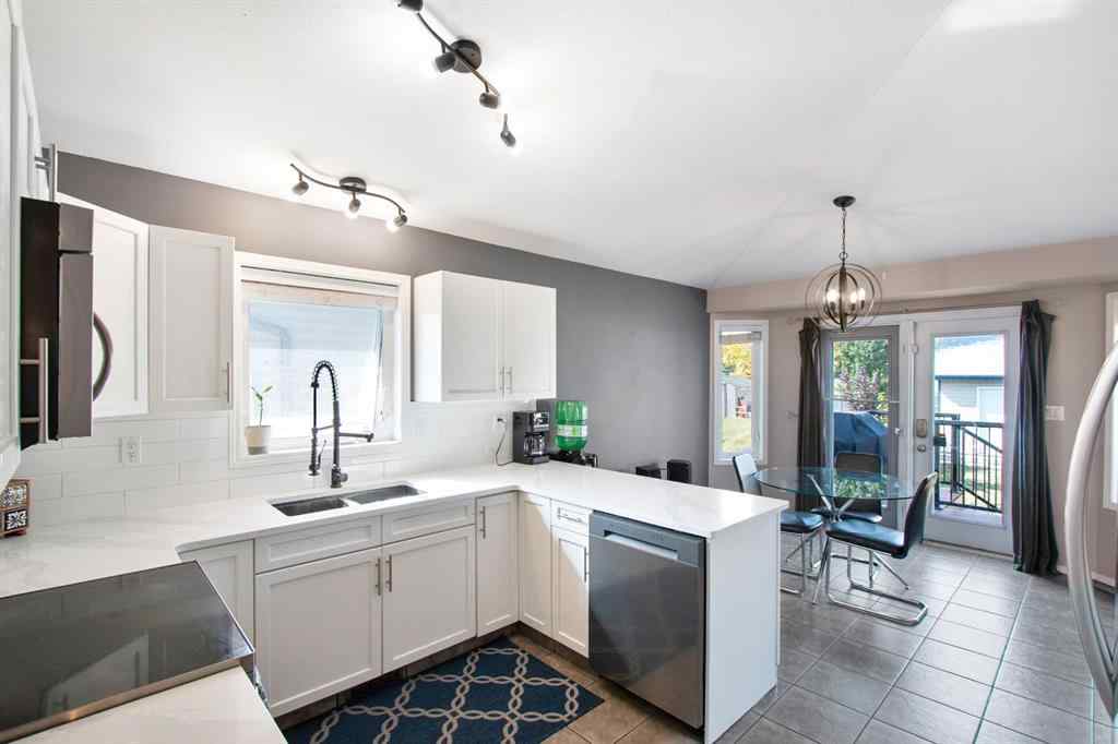 MLS® A2258351 - 40 Douglas Close  in Park Place Penhold, Residential