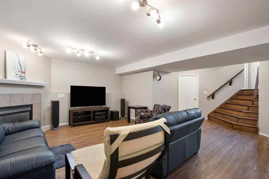 MLS® A2258351 - 40 Douglas Close  in Park Place Penhold, Residential