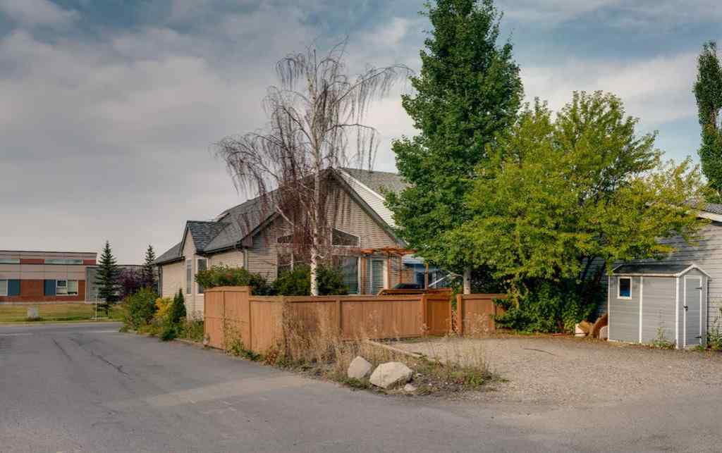 MLS® A2258362 - 556 Prestwick Circle SE in McKenzie Towne Calgary, Residential