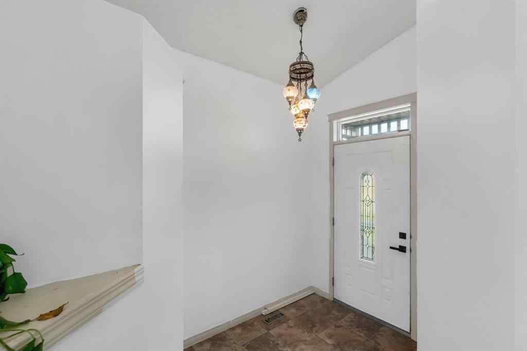 MLS® A2258362 - 556 Prestwick Circle SE in McKenzie Towne Calgary, Residential