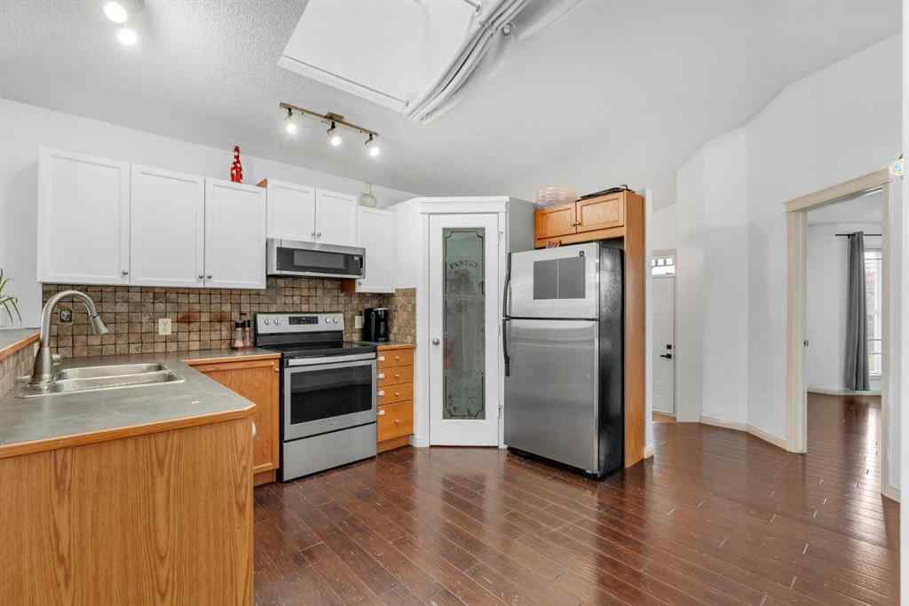MLS® A2258362 - 556 Prestwick Circle SE in McKenzie Towne Calgary, Residential