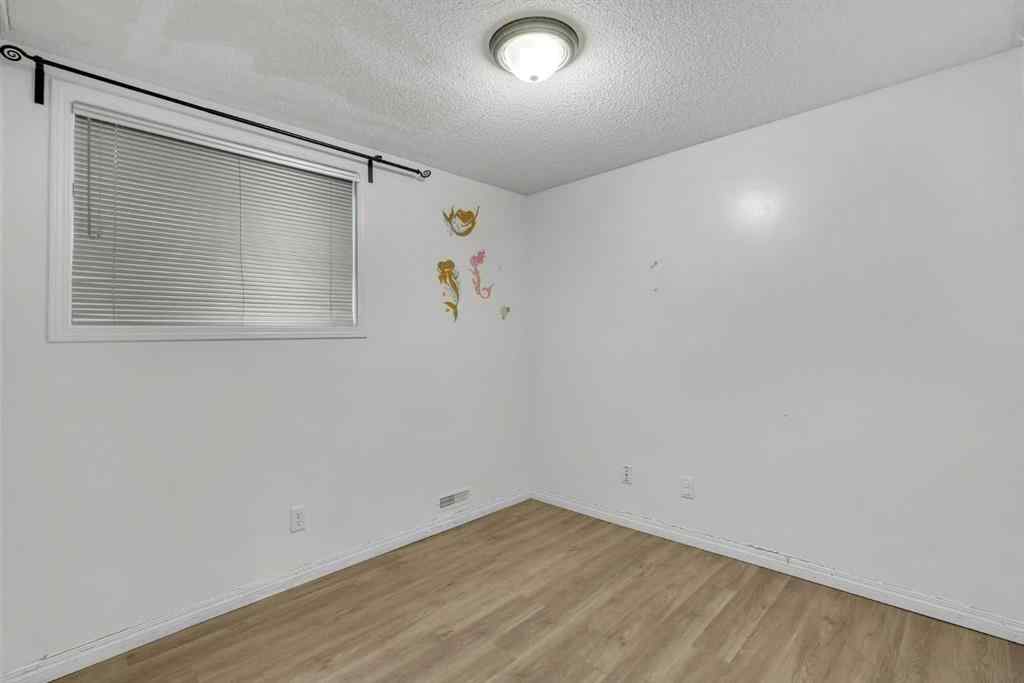 MLS® A2258362 - 556 Prestwick Circle SE in McKenzie Towne Calgary, Residential