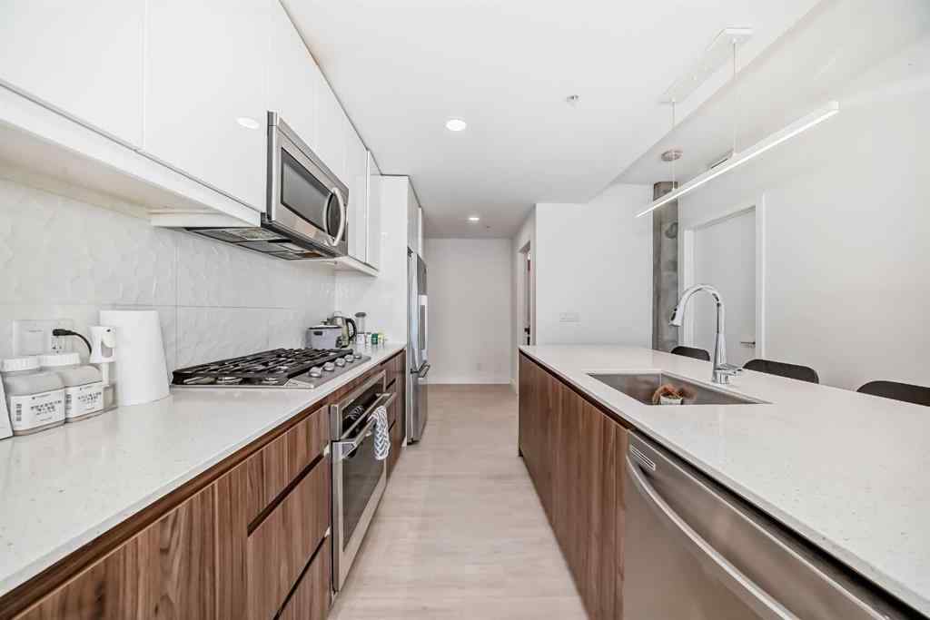 MLS® A2258366 - Unit #202 327 9A Street NW in Sunnyside Calgary, Residential