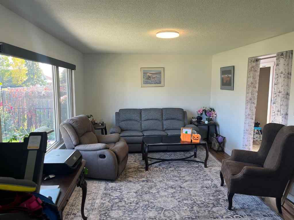 MLS® A2258371 - 5012 53 Street  in Rocky Mtn House Rocky Mountain House, Residential
