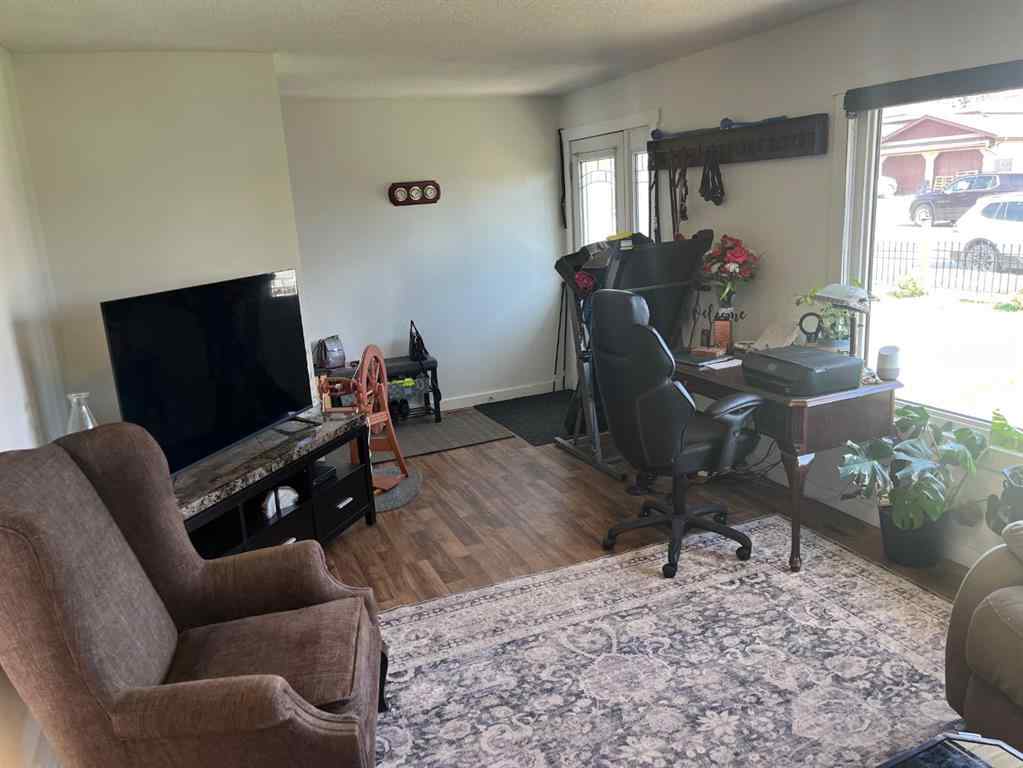 MLS® A2258371 - 5012 53 Street  in Rocky Mtn House Rocky Mountain House, Residential