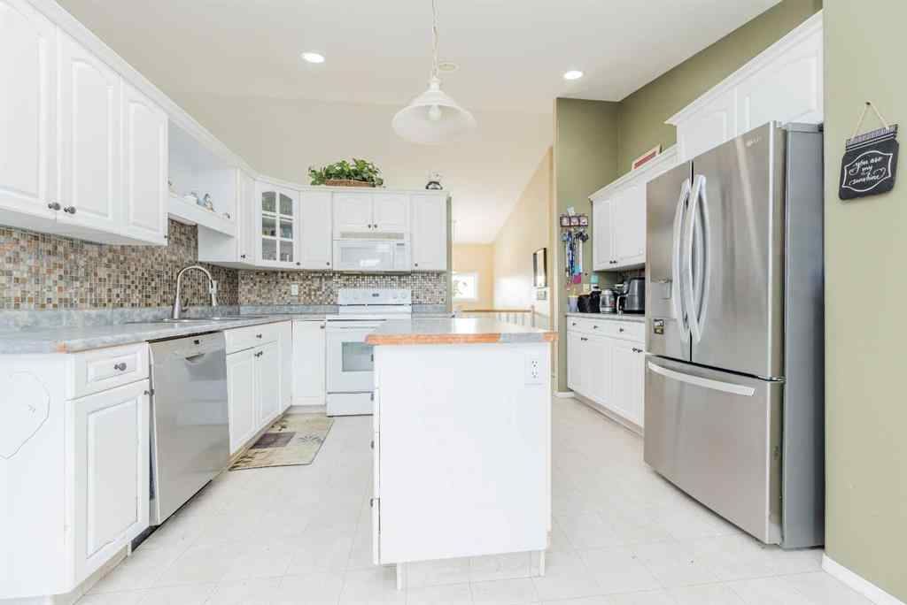 MLS® A2258373 - 10606 119A Avenue  in Royal Oaks Grande Prairie, Residential
