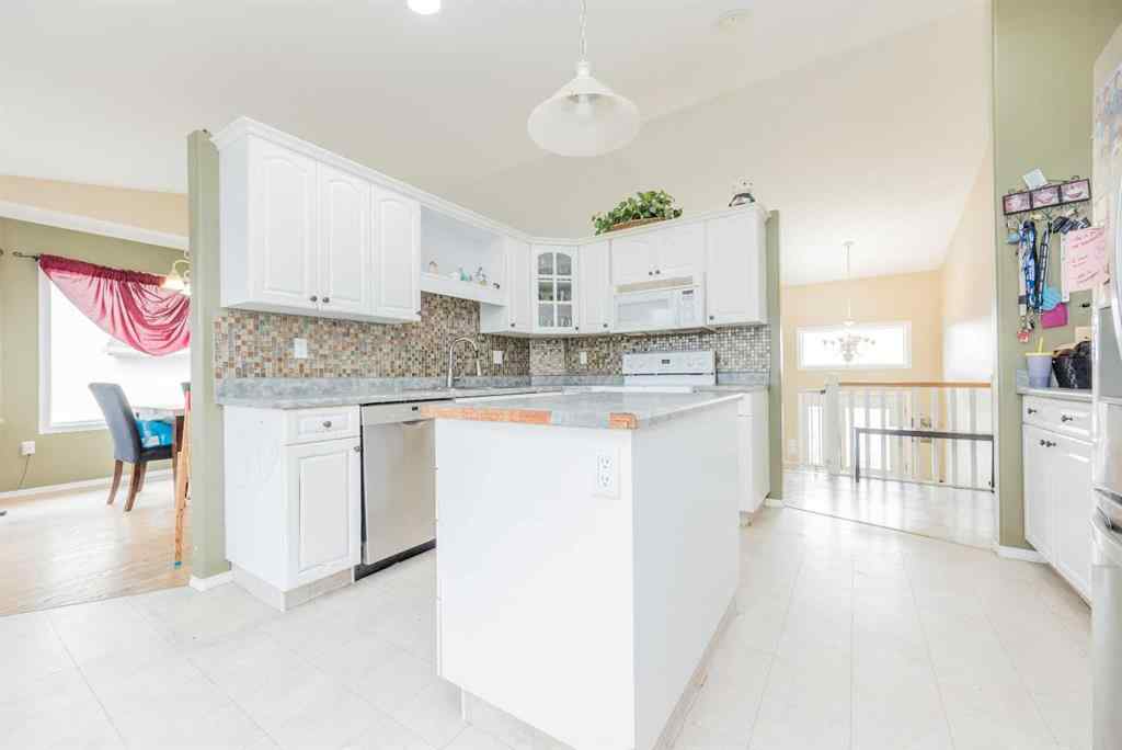 MLS® A2258373 - 10606 119A Avenue  in Royal Oaks Grande Prairie, Residential