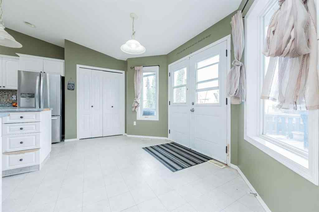 MLS® A2258373 - 10606 119A Avenue  in Royal Oaks Grande Prairie, Residential
