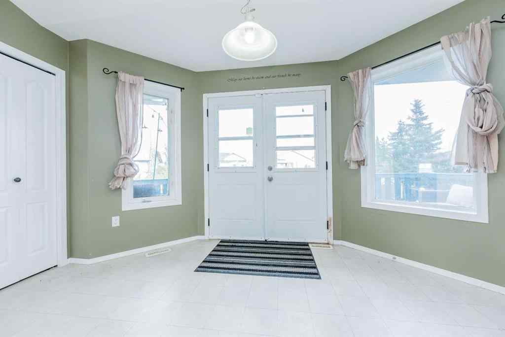 MLS® A2258373 - 10606 119A Avenue  in Royal Oaks Grande Prairie, Residential