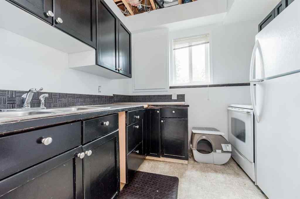 MLS® A2258373 - 10606 119A Avenue  in Royal Oaks Grande Prairie, Residential