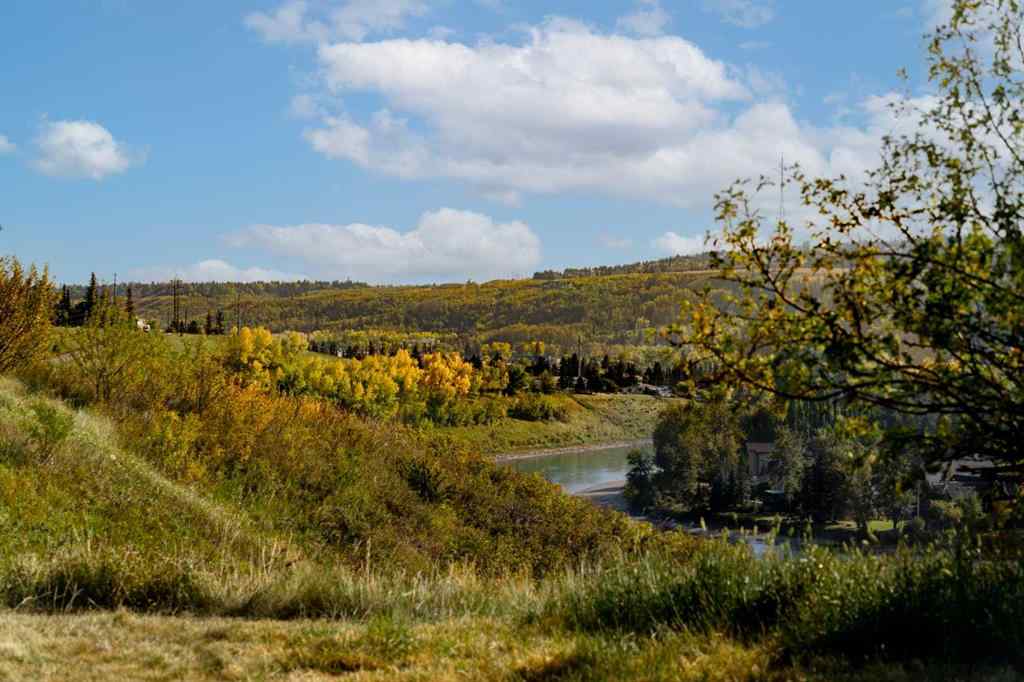 MLS® A2258374 - 4111 Varsity Road NW in Varsity Calgary, Residential