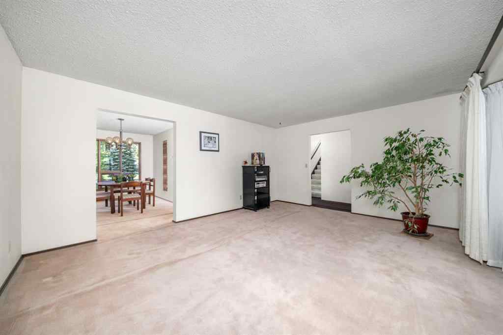 MLS® A2258374 - 4111 Varsity Road NW in Varsity Calgary, Residential