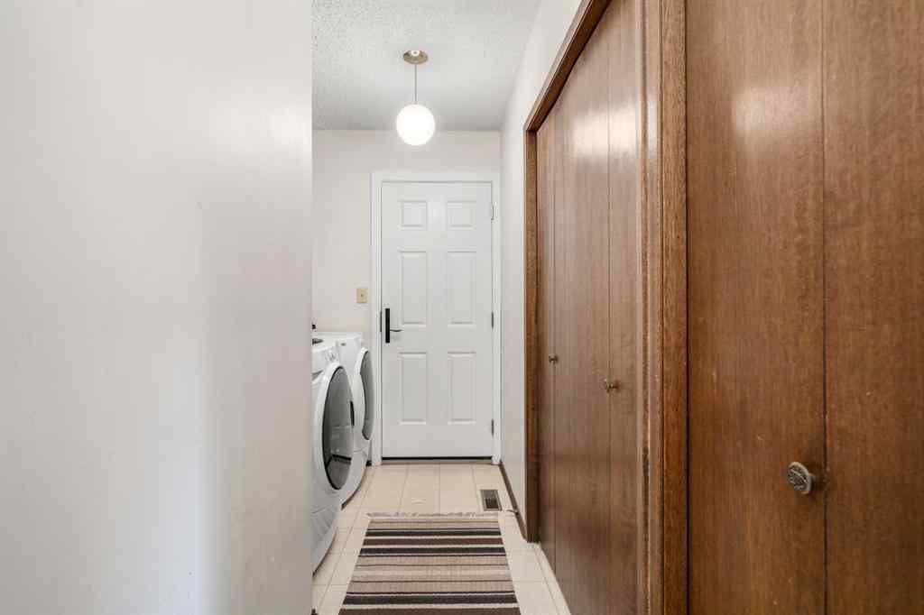 MLS® A2258374 - 4111 Varsity Road NW in Varsity Calgary, Residential