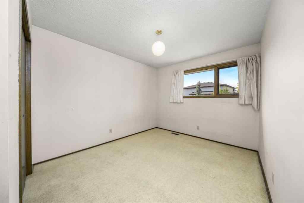 MLS® A2258374 - 4111 Varsity Road NW in Varsity Calgary, Residential