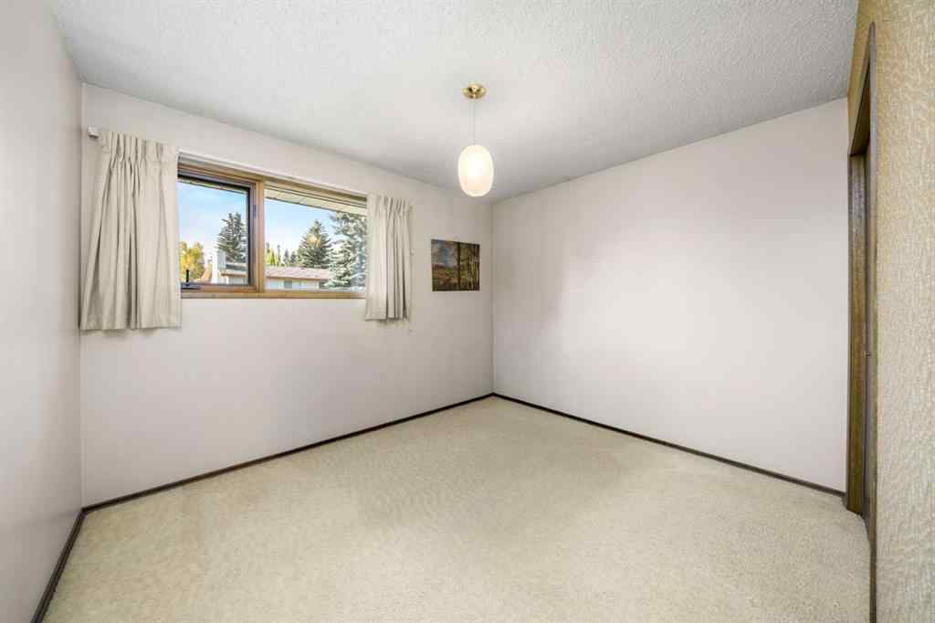MLS® A2258374 - 4111 Varsity Road NW in Varsity Calgary, Residential