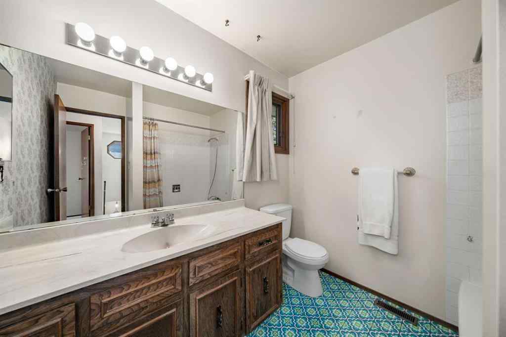 MLS® A2258374 - 4111 Varsity Road NW in Varsity Calgary, Residential