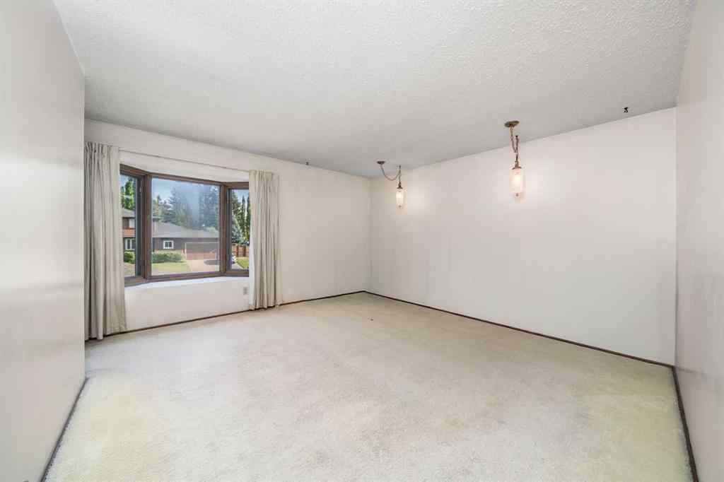 MLS® A2258374 - 4111 Varsity Road NW in Varsity Calgary, Residential
