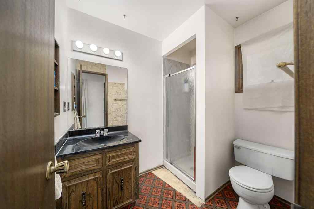 MLS® A2258374 - 4111 Varsity Road NW in Varsity Calgary, Residential
